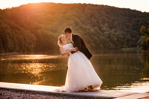Svatební focení na brněnské přehradě, svatební fotky při západu slunce, svatba v přírodě Brno