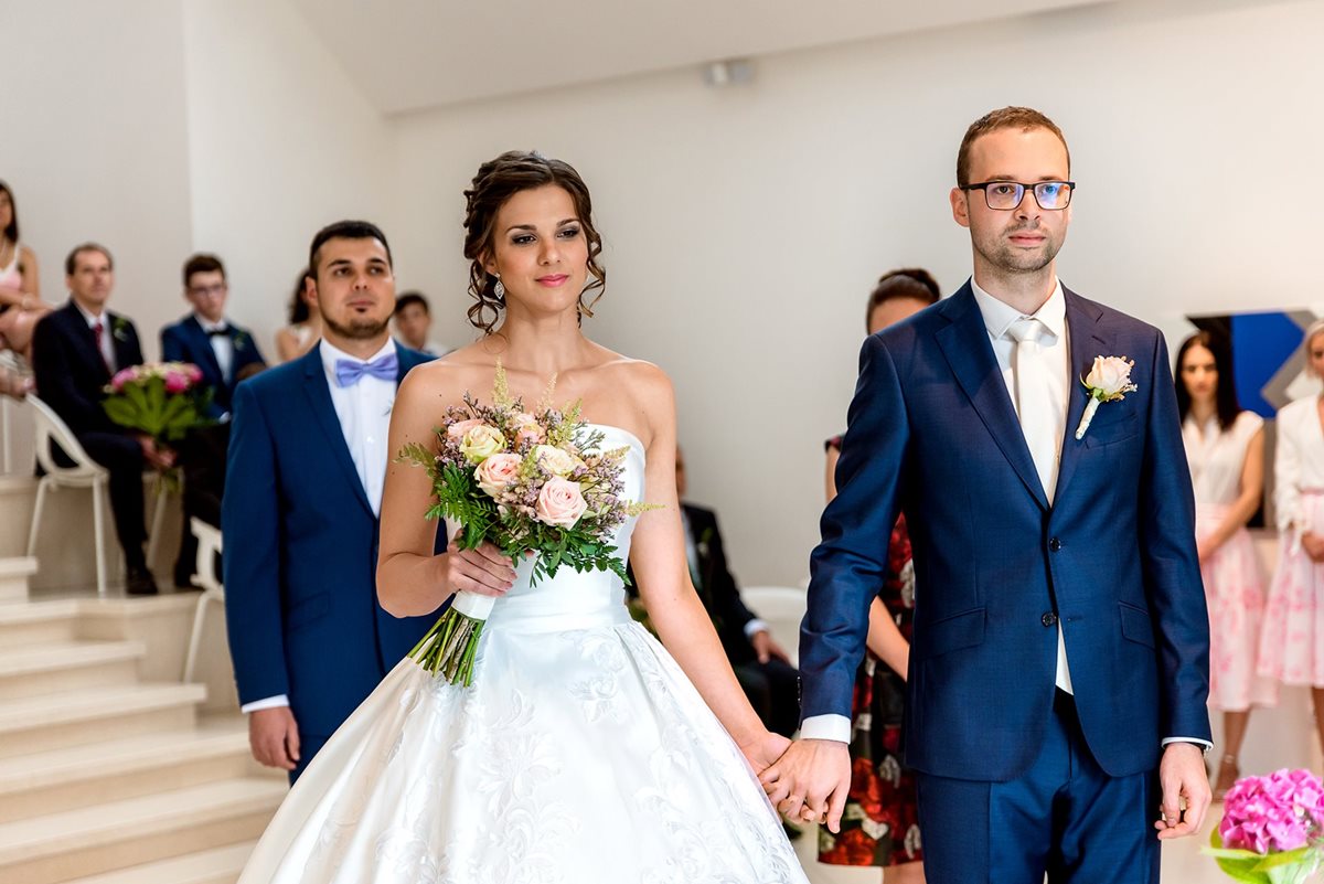 Svatební obřad galerie Závodný Mikulov, Svatební fotky galerie Závodný Mikulov, Fotograf na svatbu Mikulov, Svatební fotograf Mikulov, Fotograf na svatbu Botique Hotel Tanzberg, Svatební fotografie  Botique Hotel Tanzberg, Svatební fotografie Mikulov, Foto svatby Botique Hotel Tanzberg, Foto svatba Mikulov, 