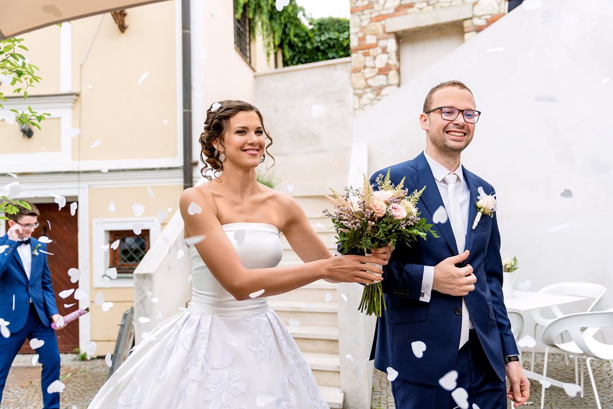 Svatební obřad galerie Závodný Mikulov, Svatební fotky galerie Závodný Mikulov, Fotograf na svatbu Mikulov, Svatební fotograf Mikulov, Fotograf na svatbu Botique Hotel Tanzberg, Svatební fotografie  Botique Hotel Tanzberg, Svatební fotografie Mikulov, Foto svatby Botique Hotel Tanzberg, Foto svatba Mikulov, 