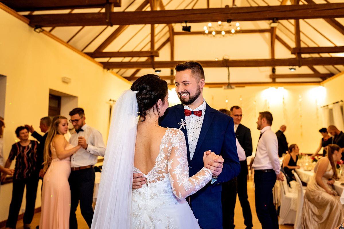 Svatební  hostina, svatební tabule, svatební dort, svatební tradice