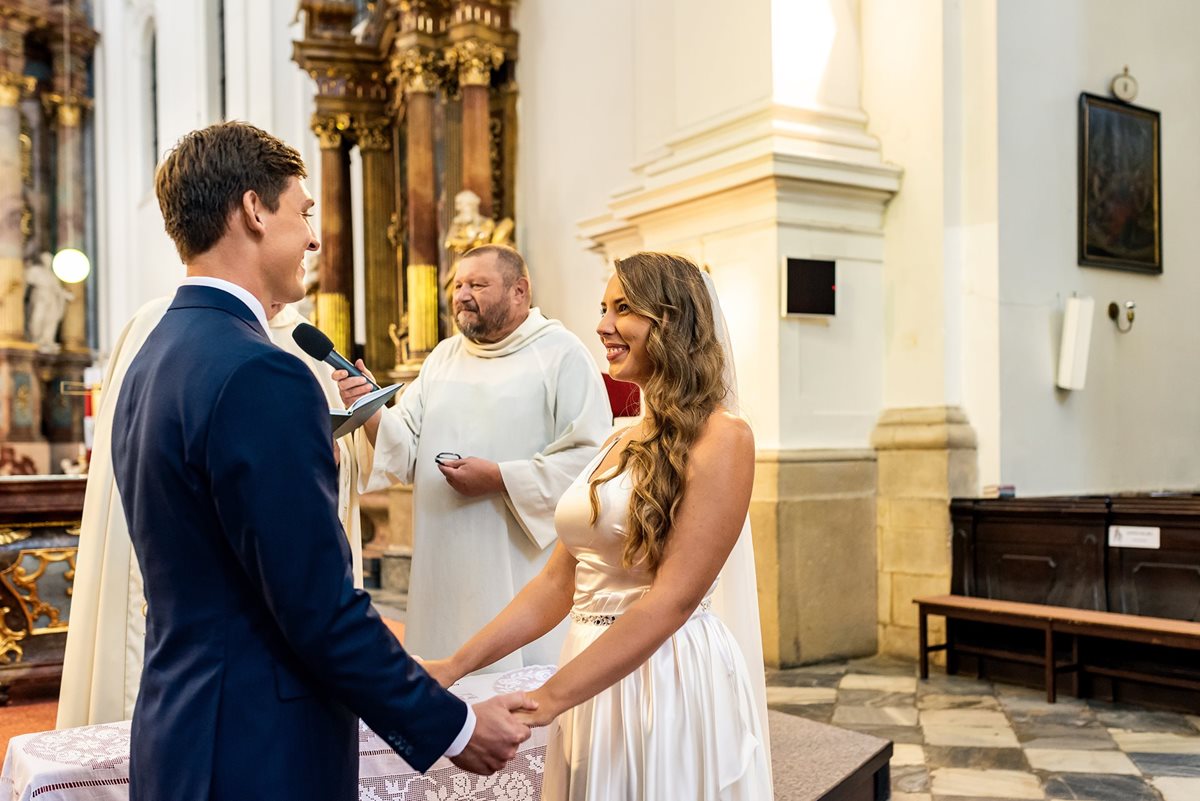 Svatební obřad, svatební obřad v kostele svatého Tomáše v Brně, svatební obřad Brno